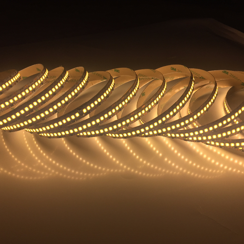 Kiváló minőségű 240LED per méter Smd 2835 nagy lumen magas fényerő 12v LED rugalmas szalag fények
